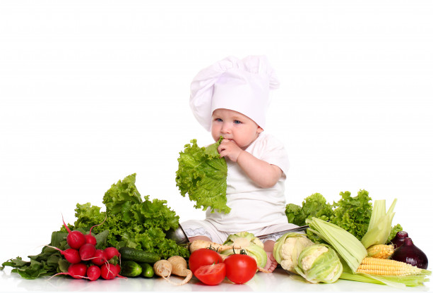 مراحل تغذية الأطفال في السنه الأولي