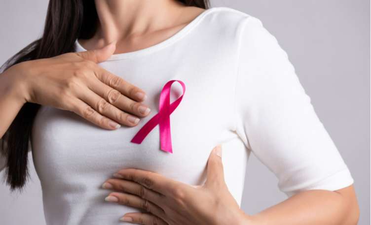 أسباب وأعراض سرطان الثدي