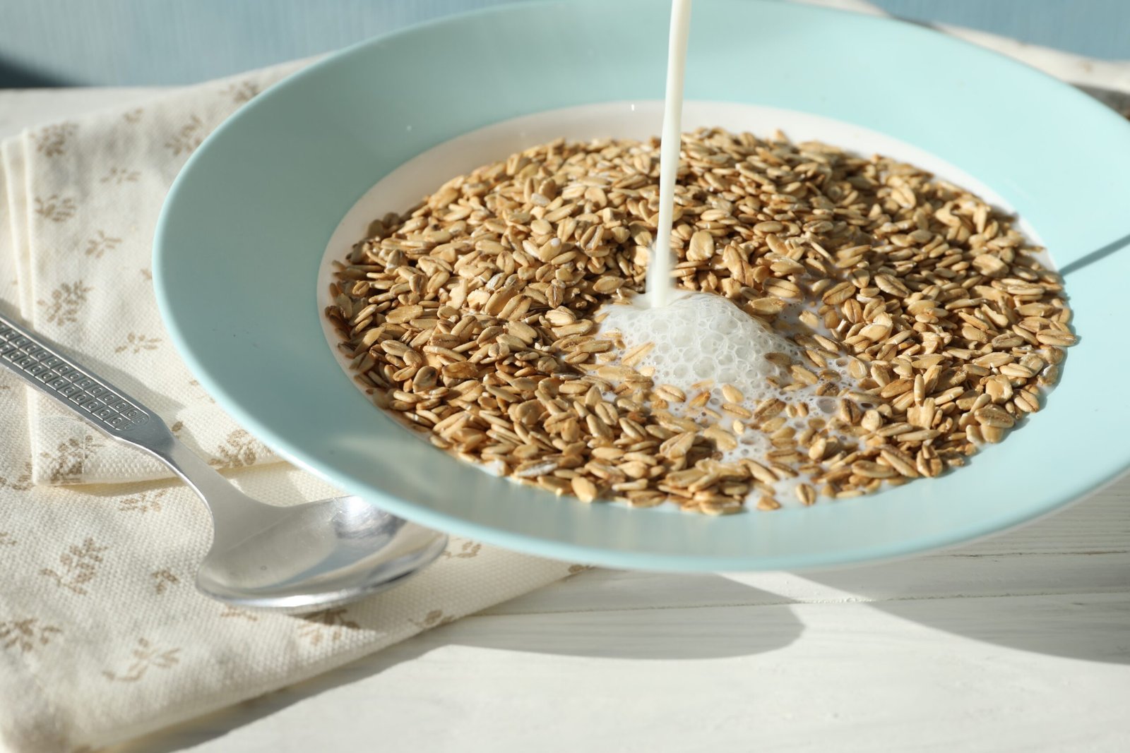 الشوفان للعناية بالبشرة الحساسة وتقليل التهيج والاحمرار